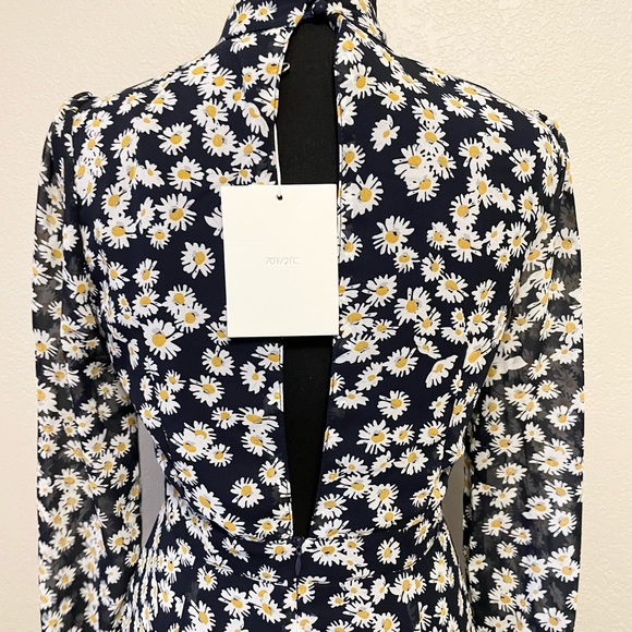 70/21 Daisy Long Sleeve Printed Dress - Picture 7 of 11